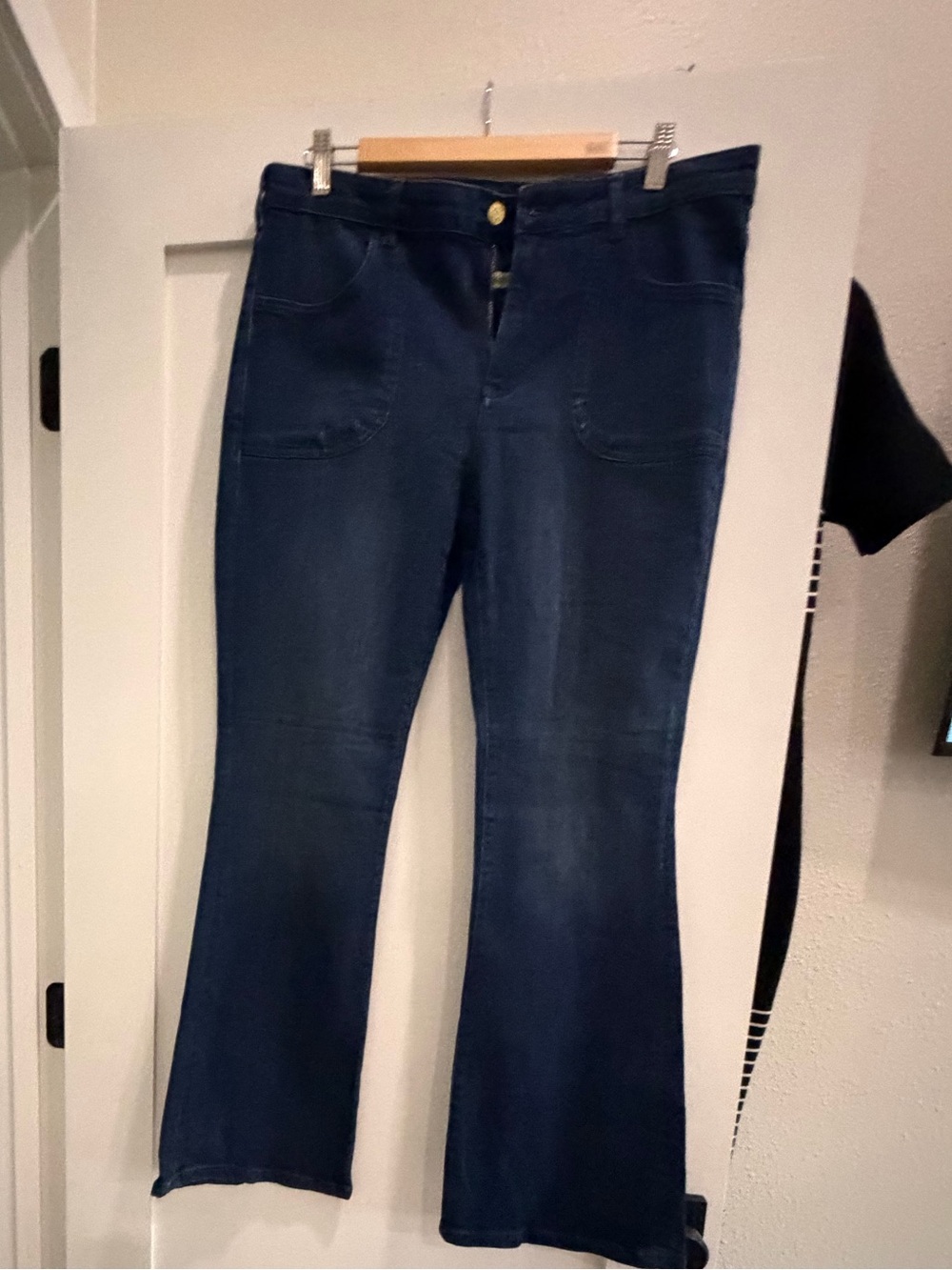 Anthropologie Pilcro  Dark Blue Flare Jeans - Classic Stretch Denim